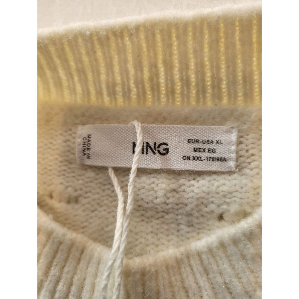 MNG Sweater Women Sz XL Crew‎ Neck White Long Sleeve Dots - Picture 2 of 6